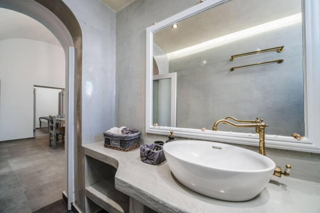 Villa Brouzos - Traditional Maisonette&Sea View Emporio  Esterno foto